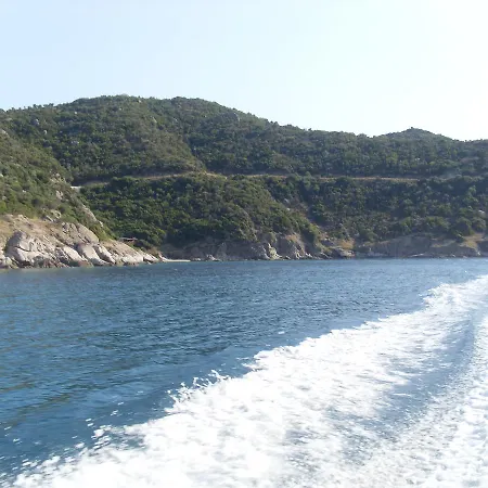 アパートホテル Porto Marina 2*