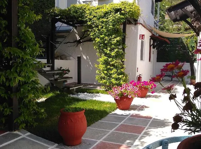 Porto Marina Skala Sikias